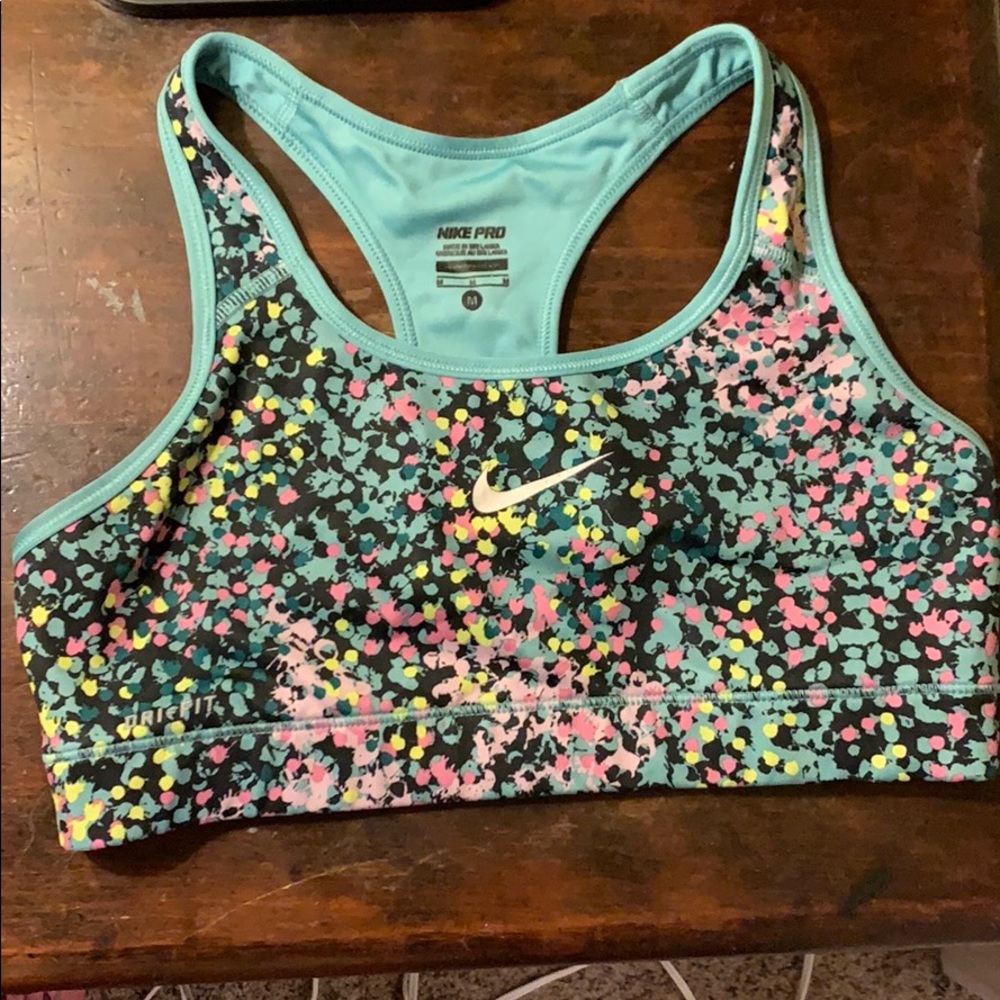 Nike pro sports bra